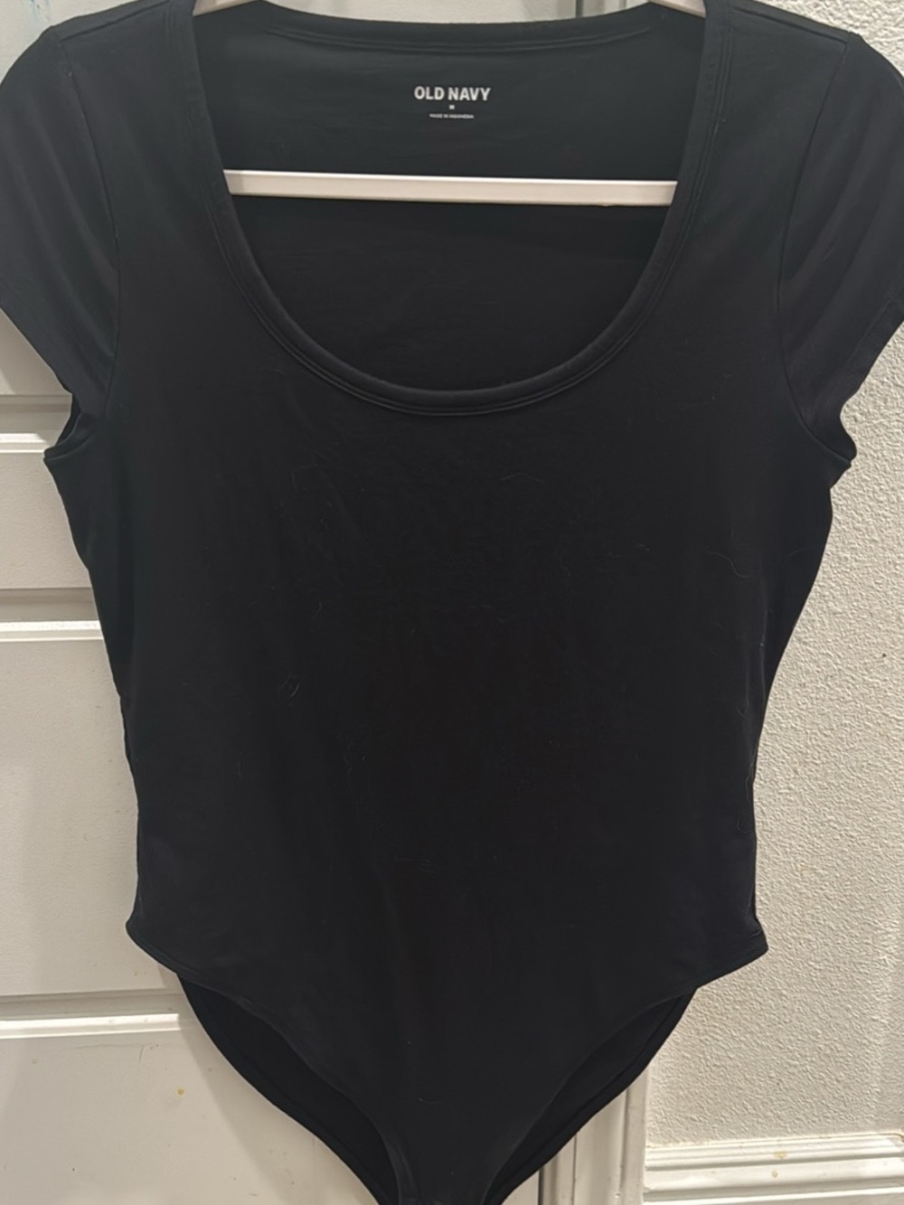 Old Navy Women’s Black Scoop Neck Bodysuit size M